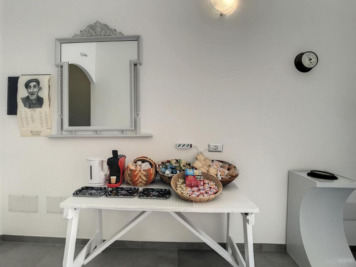 Il Bed And Breakfast Al Centro Castelsardo Esterno foto